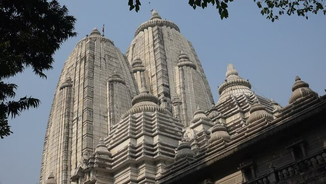 Establishing shot of imposing Birla Mandir temple complex in Kolkata, religion and architecture in India