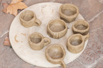 Ensemble de tasses artisanales