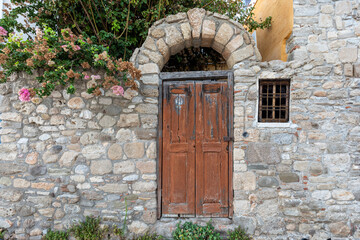 Alter Hauseingang auf der Insel Rhodos