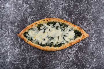 Flatbread with spinach and cheese
