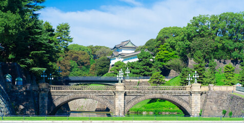 皇居 正門石橋と伏見櫓（Tokyo, Japan. Imperial Palace, Main Gate Stone Bridge and Fushimi Yagura）