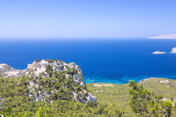 Aussicht auf die Burg Monolithos auf der Insel Rhodos