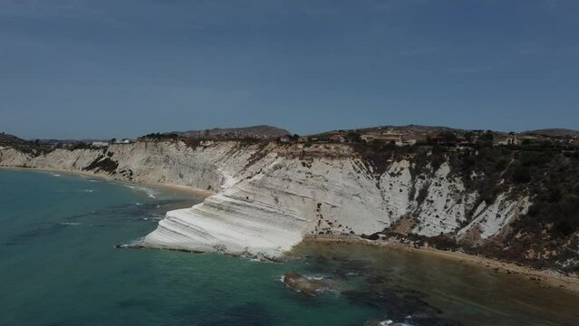 video col drone della scala dei turchi in sicilia
