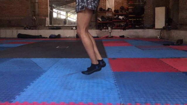 Video of wrestler jumping rope
