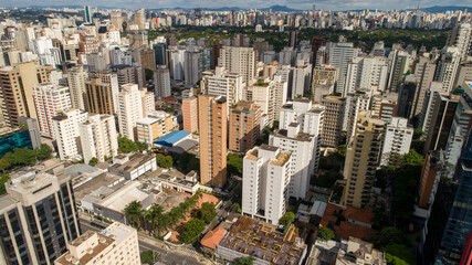 Fototapeta premium Aerial view of the Itaim Bibi neighborhood, with Av. Parque Paulista and Ibirapuera in the background