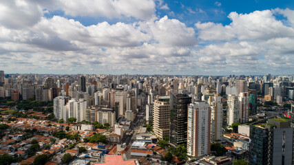 Fototapeta premium Aerial view of the Itaim Bibi neighborhood, with Av. Parque Paulista and Ibirapuera in the background