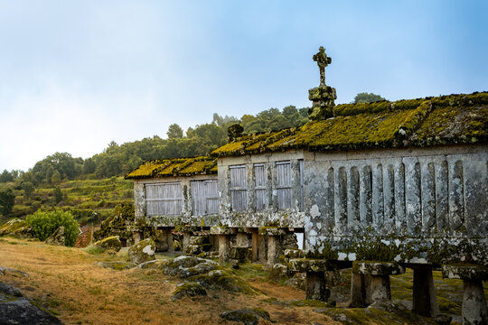 Granary in Peneda Geres National Park, Portugal.
Espigueiros no Parque Nacional da Peneda Ger&ecirc;s, Portugal.