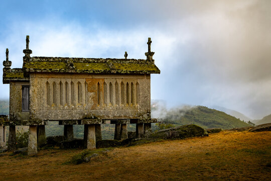 Granary in Peneda Geres National Park, Portugal.
Espigueiros no Parque Nacional da Peneda Ger&ecirc;s, Portugal.