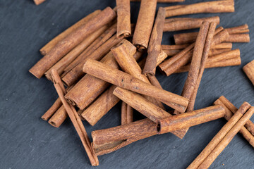 aromatic cinnamon sticks used in cooking and confectionery products
