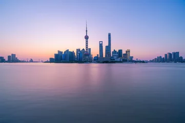 Outdoor-Kissen financial district in Shanghai at dusk , China , Asia © shengyi