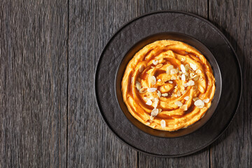 vanilla whipped sweet potatoes with maple syrup