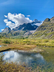 Lac de Combal sur le sentier du TMB en Italie