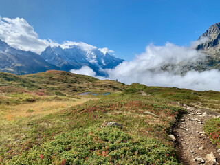 Sentier du Tour du Mont Blanc (TMB) aux environs de l'aiguillette des Posettes
