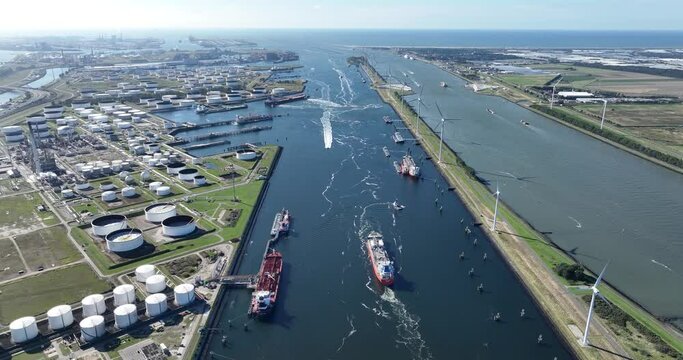 Caland kanaal, Nieuwe waterweg, Petrochemical industry, energy industry and transportation, marine activities, transportation and logistics in the port of Rotterdam