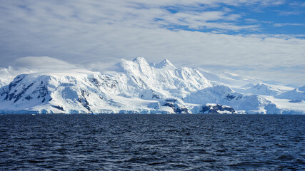 Antarctic Mountain Landscape  - 653188000