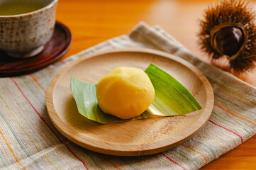 和菓子　芋あん団子