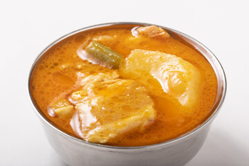 タイカレー　(イエロー)　豚肉・野菜・ターメリック・クミン・ココナッツミルク