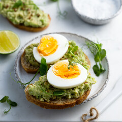 Healthy avocado toast with egg	