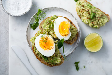 Healthy avocado toast with egg	