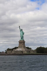 Fototapeta premium Beautiful view of American symbol Statue of Liberty - New York, USA