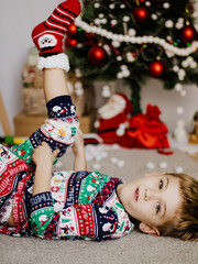 natale, festa, famiglia, bambino, persona, pallina rossa, 