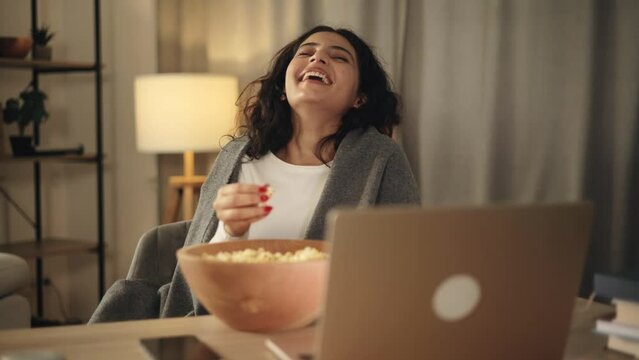 Popcorn Computer Images – Browse 8,192 Stock Photos, Vectors, and Video ...