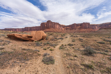 hiking the alcove spring trail, canyonlands national park, usa