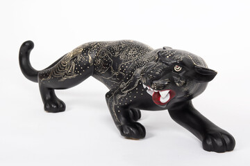 Artesanía mexicana de jaguar, pintado a mano sobre un fondo blanco. © DianaGuadalupe
