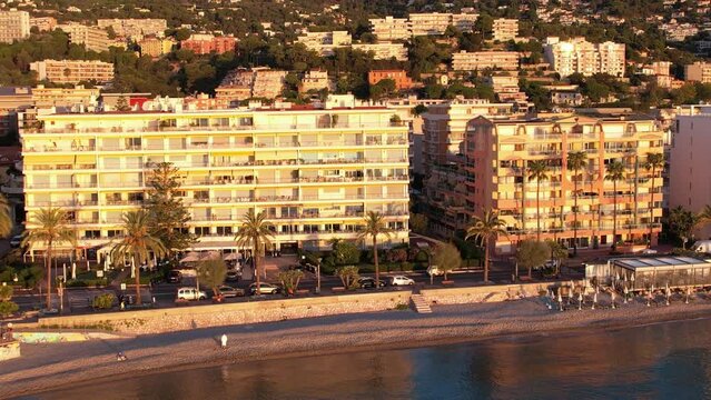 le panorama matinal au dessus de la ville de roquebrune cap martin - France