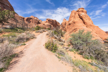 hiking the devils garden trail, arches national park, usa
