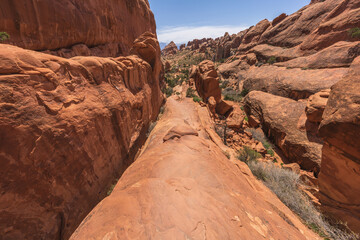 hiking the devils garden trail, arches national park, usa