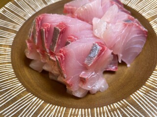 ヒラマサの刺身