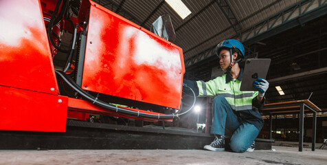 Robotic team boost software, machine, ensure efficiency. Troubleshooting, upgrade for optimal result