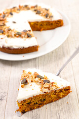 Carrot cake with dried fruits
