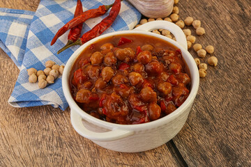 Baked chickpea with tomato sauce