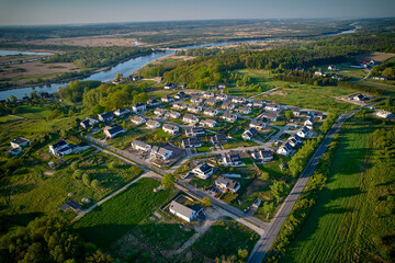 Rzeka i Domy © Thomas