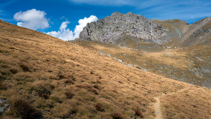 Paysage de montagne dans le Parc National du Mercantour autour du Pas de l'Arpette et du mont des Merveilles en été dans le département des Alpes-Maritimes en France