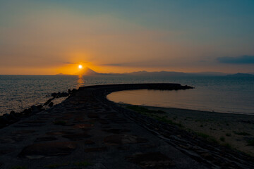 Fototapeta premium 大浜海浜公園の夕景（鹿児島県南大隅町）