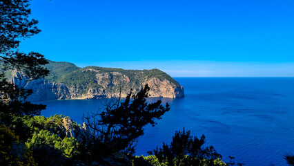 Sea cliff
