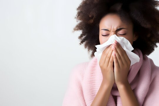 Frau bei der Grippeprävention