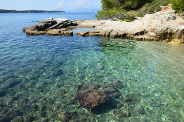 France, côte d'azur, îles de Lérins, eau cristalline dans une magnifique crique de l'île sainte Marguerite.