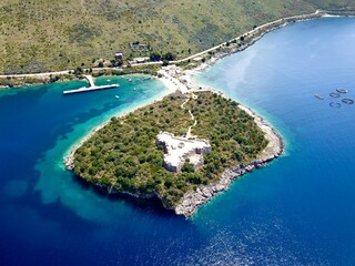 An island of history: Alì Pasha's castle
