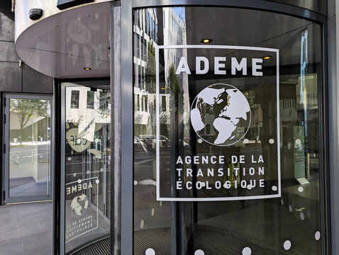 Montrouge, France - 28 septembre 2023: Enseigne &agrave; l'entr&eacute;e du b&acirc;timent parisien de l'Agence de l'environnement et de la ma&icirc;trise de l'&eacute;nergie (ADEME) ou Agence de la transition &eacute;cologique