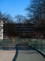 Br&uuml;cke mit Schatten