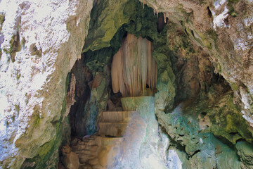 神秘のプラヤーナコーン洞窟内の鍾乳石　タイ・プラチュワップ キーリー カン　Phraya Nakhon Cave, Thailand
