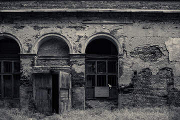 old abandoned building