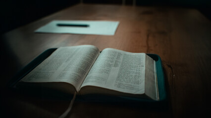 Fototapeta premium Open bible