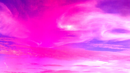 Abstrakter Pink lila Hintergrund,  dramatischer Wolkenhimmel, Wolkengebilde, Rauchschwaden, Fotografie mit Farbverlauf in Photo Shop bearbeitet,  mit Kopierraum für Design. Web Banner... - obrazy, fototapety, plakaty
