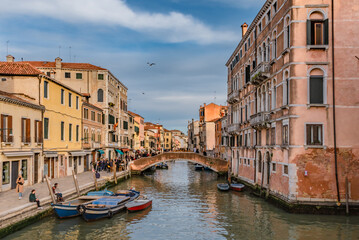 Fototapeta na wymiar Venice Unveiled: A Journey Through Daylight and History