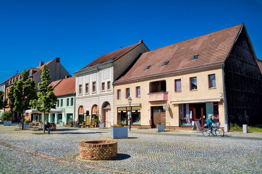 zossen, deutschland - stadtzentrum mit alten h&auml;usern